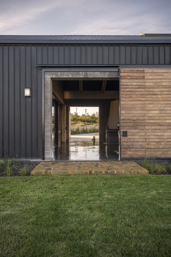 Onyx Architects and Interior Design Studio in Cape Town, Moya Meaker Winery