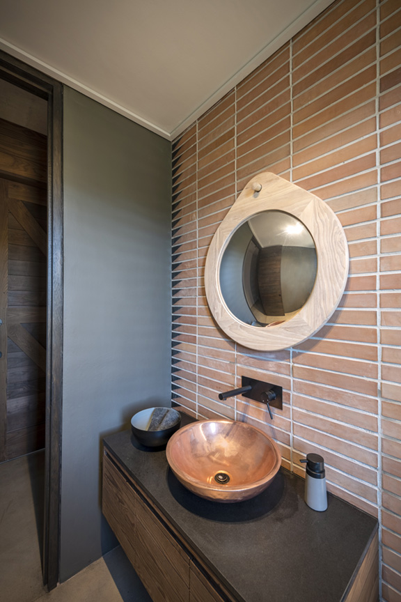 Onyx Architects and Interior Design Studio in Cape Town, Moya Meaker Winery