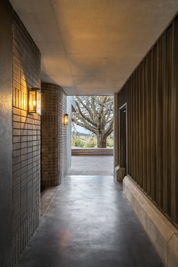 Onyx Architects and Interior Design Studio in Cape Town, Moya Meaker Winery